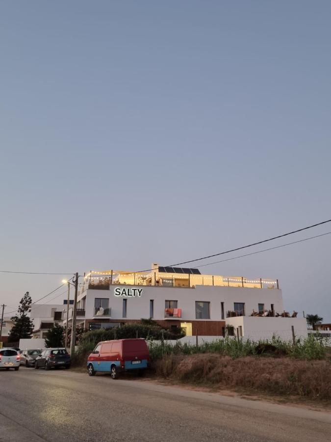 The Salty Pelican Yoga & Surf Retreat Peniche Buitenkant foto