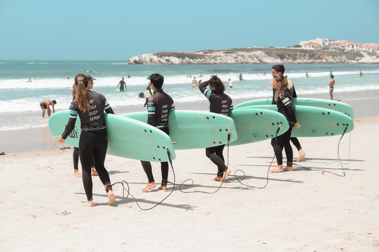 The Salty Pelican Yoga & Surf Retreat Peniche Buitenkant foto